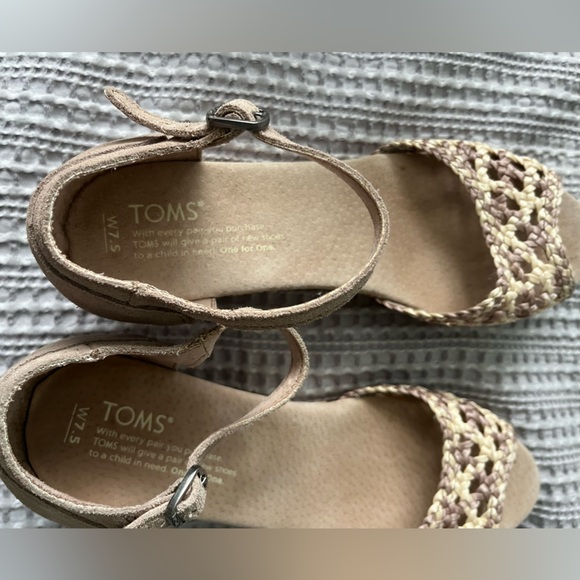 Toms Women’s Cork Platform Open-Toe Sandals - Picture 2 of 6